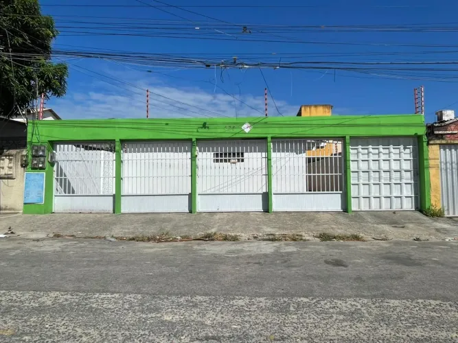Prédio Comercial à venda no Montese, Fortaleza
