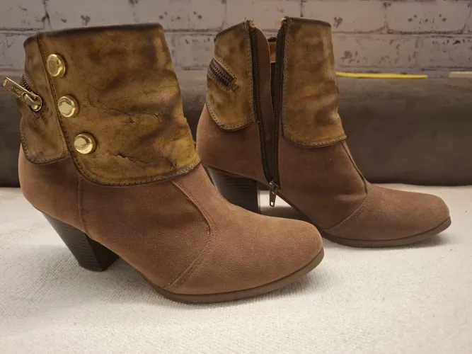 Bota cano curto salto 7 cm , tamanho 34 *doação *