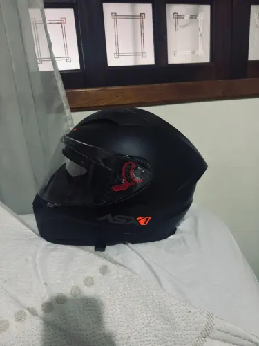 Capacete de moto ASX 58 - pouco usado