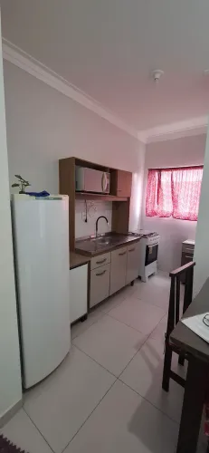 ARMÁRIO DE COZINHA COMPACTO
