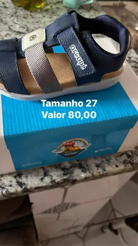 Calçados de meninos novos nunca usado