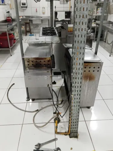 Manutenção de equipamentos para cozinha.