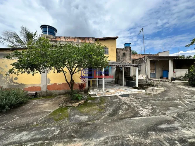 Casa Bandeirinhas
