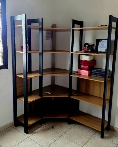 Estante com 6 prateleiras ótimo estado