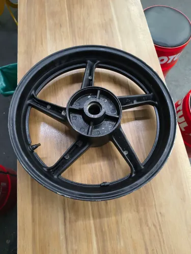 Roda traseira Twister 250 antiga