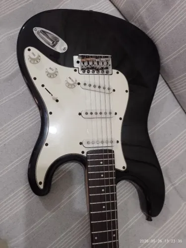 Guitarra Giannini Stratocaster Black