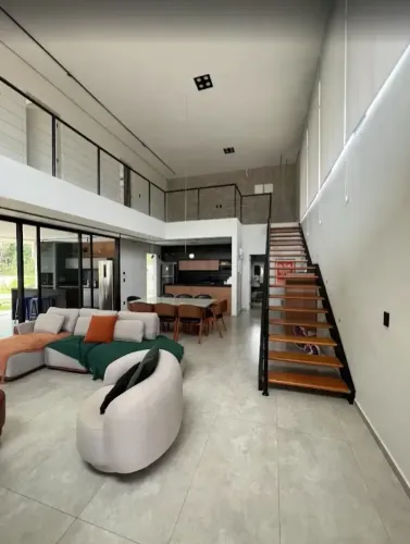 Casa de condomínio para venda com 250 metros quadrados com 5 quartos