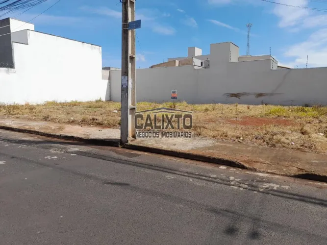 TERRENO ESQUINA BAIRRO NOVO MUNDO