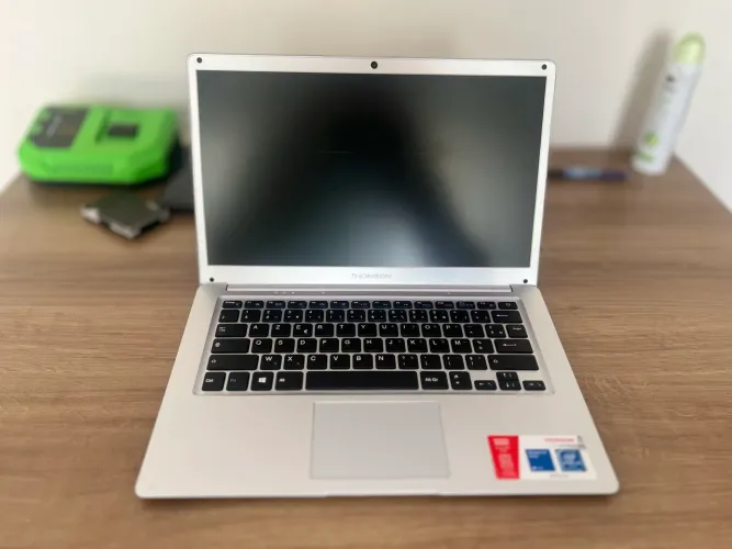 Notebook thomson europeu slim 