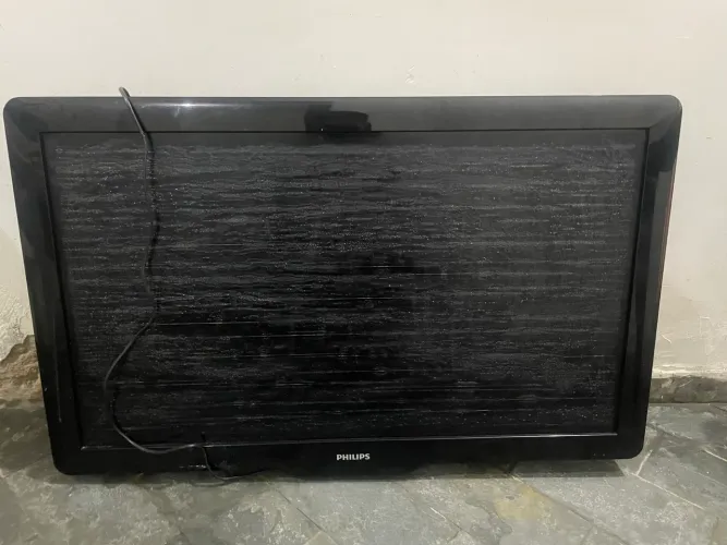 TV Philips 43 polegadas (tela com defeito)