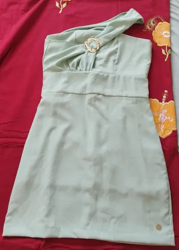 Vestido social "P" , cor verde Claro