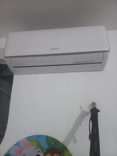 vendo mesa ar condicionado