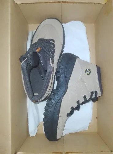 Vendo coturno novo 1 veiz usado, infantil masculino