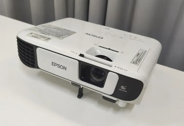 Projetor Epson S41+ 3.300l PROFISSIONAL
