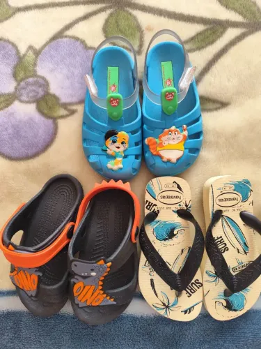 Lote com 3 pares calçados infantil tamanho 23