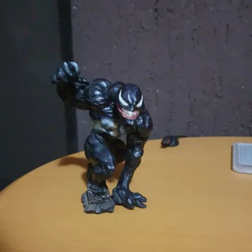 Boneco Figure Venom Marvel