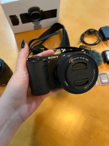 Câmera Sony ZVE10