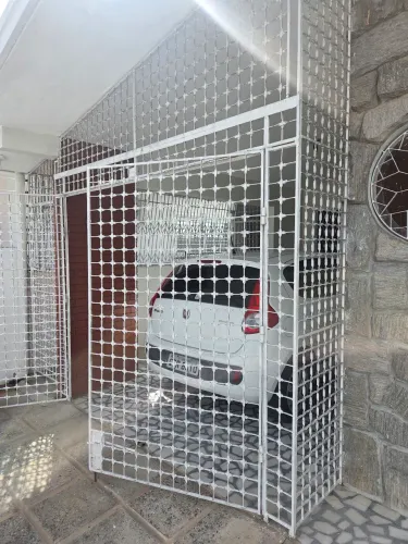 Portão/grade garagem 2,90mx2,90m + grade lateral 3mx60cm