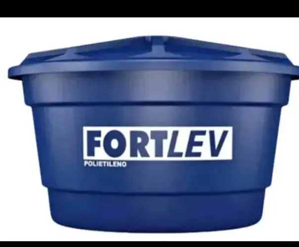 Estou vendendo uma caixa de água de 500 litros pronta pra usar interessados chamar no PV!