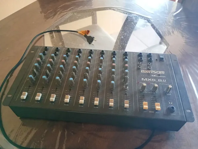 Mesa de som profissional Wattson mxs 8ll