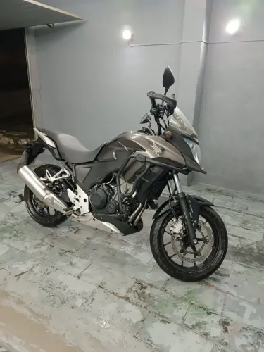 Cb 500x. Pra sair rápido