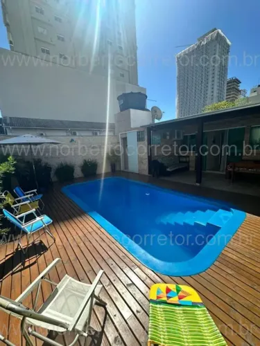 CASA COM PISCINA 03 SUITE TEMPORADA MEIA PRAIA