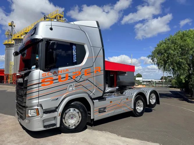Scania R 460 super 6x2 2024