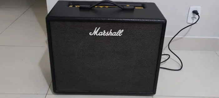 Cubo amplificador Marshall CODE 50