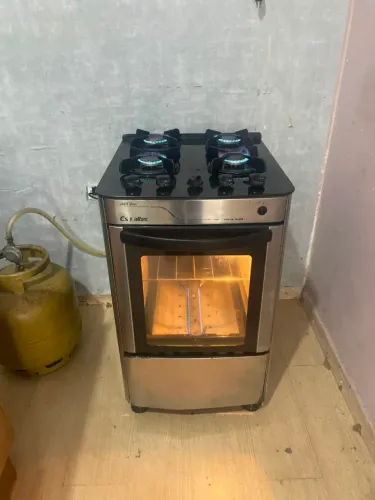 Fogão Esmaltec 4 bocas com tampo de vidro automático