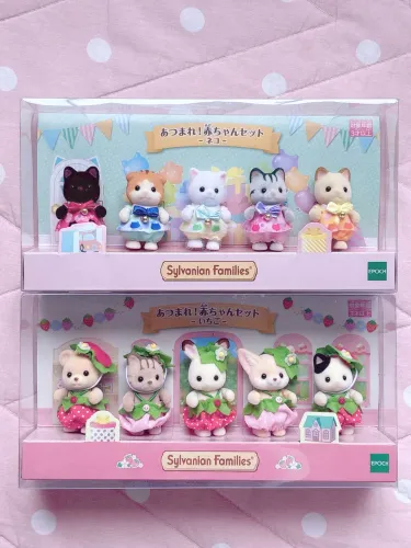 sylvanian families - set de gatinhos e morangos