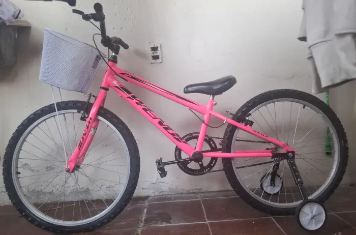Vendo bicicleta semi-nova (usada 1 vez)