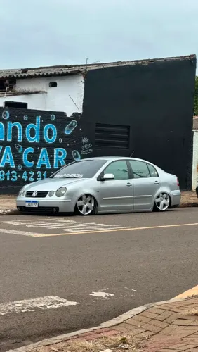 Volkswagen Polo Sedan 1.6 MI 101cv 8V 4P 2003