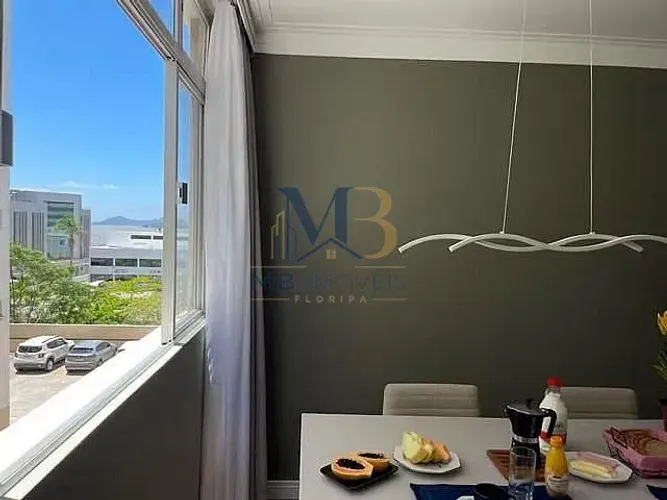 Apartamento 2 Dormitórios Próximo à Beira-Mar Norte