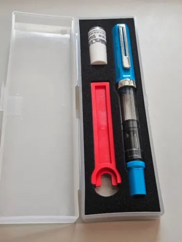 Caneta Tinteiro TWSBI ECO-T Ciano- Ponta M - Pouquíssimo Uso