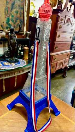 GARRAFA TORRE EIFFEL 53cm PEÇA ÚNICA RARIDADE BAQUELITE