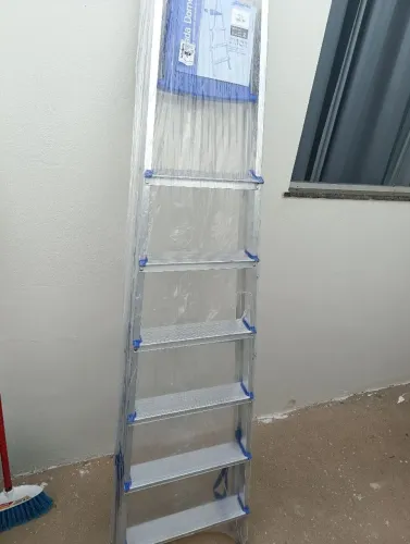 Vendo escada de alumínio 7 degraus