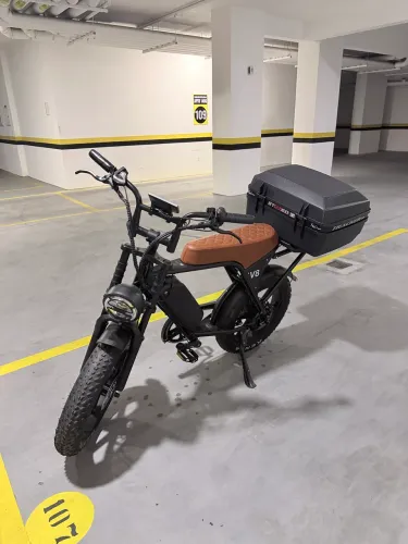 Bike Elétrica V8 1000W + Baú