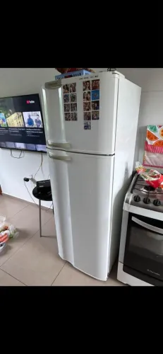 Geladeira eletrolux 260l