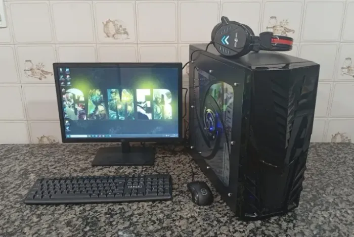 PC AMD Quad - 8GB - SSD 240GB - LCD HDMI