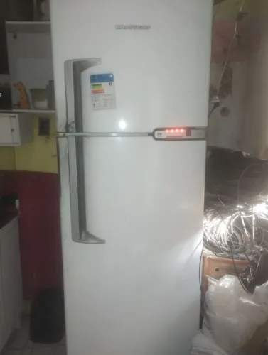 Geladeira Brastemp para Conserto - Motor Funciona!