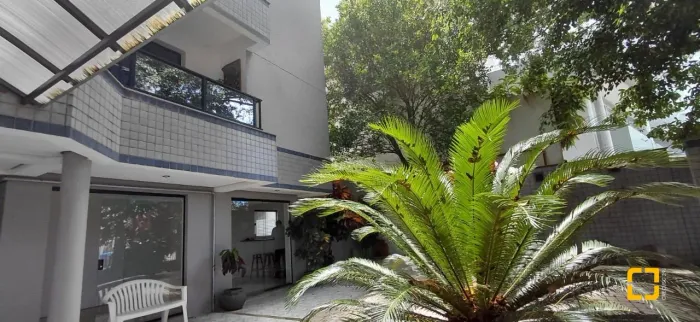 Apartamento com 2 quartos e vaga de garagem no Itacorubi.