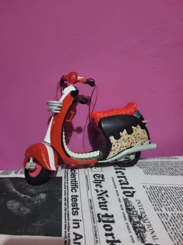 Moto scooter monster high Ghoulia yelps