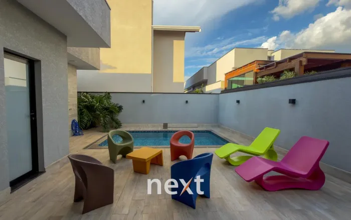 Casa térrea com 4 suites, completa em condomínio de Paulínia