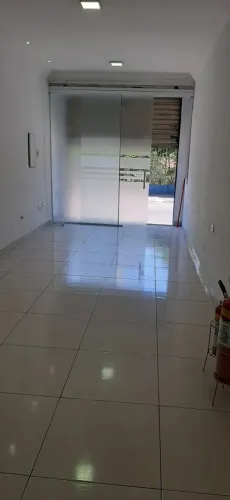 Salão Comercial em Poá para Locação
