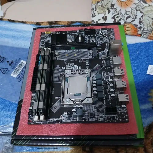 Kit xeon x79. Placa mãe, Xeon E5-2420 v2 e mais 8gb de memória ram.