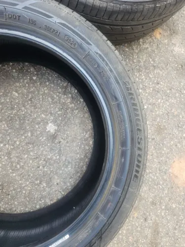 Vendo 2 pneus