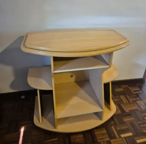 Rack para TV Antigo com Campo Giratório - Marfim