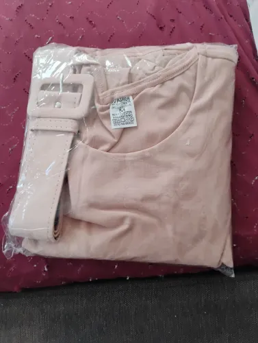 Vendo vertido de festa cor rosé