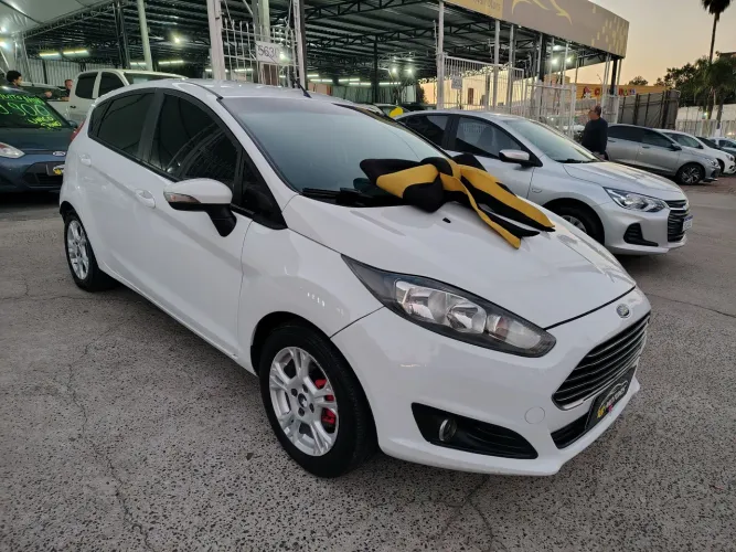 Ford Fiesta 1.6 16V Flex Mec. 5P 2015