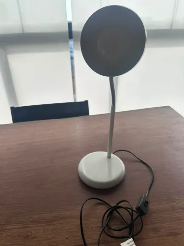 Luminária de Mesa Usada no estado